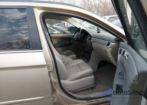 2007 Chrysler Pacifica Touring z USA, uszkodzony, nr VIN 2A8GF68X97R326647